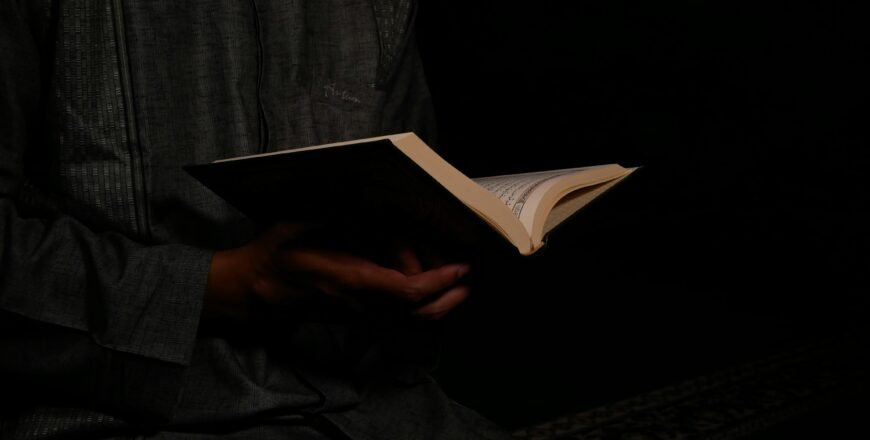 masjid-pogung-dalangan-DBsQFuIbXg4-unsplash (1).jpg